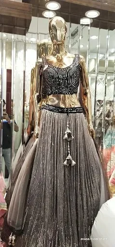 OM GARMENTS (LADIES, GENTS AND KIDS WEAR)